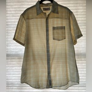 Original Penguin Button Down Short Sleeve Yellow Plaid. Men’s Size M.